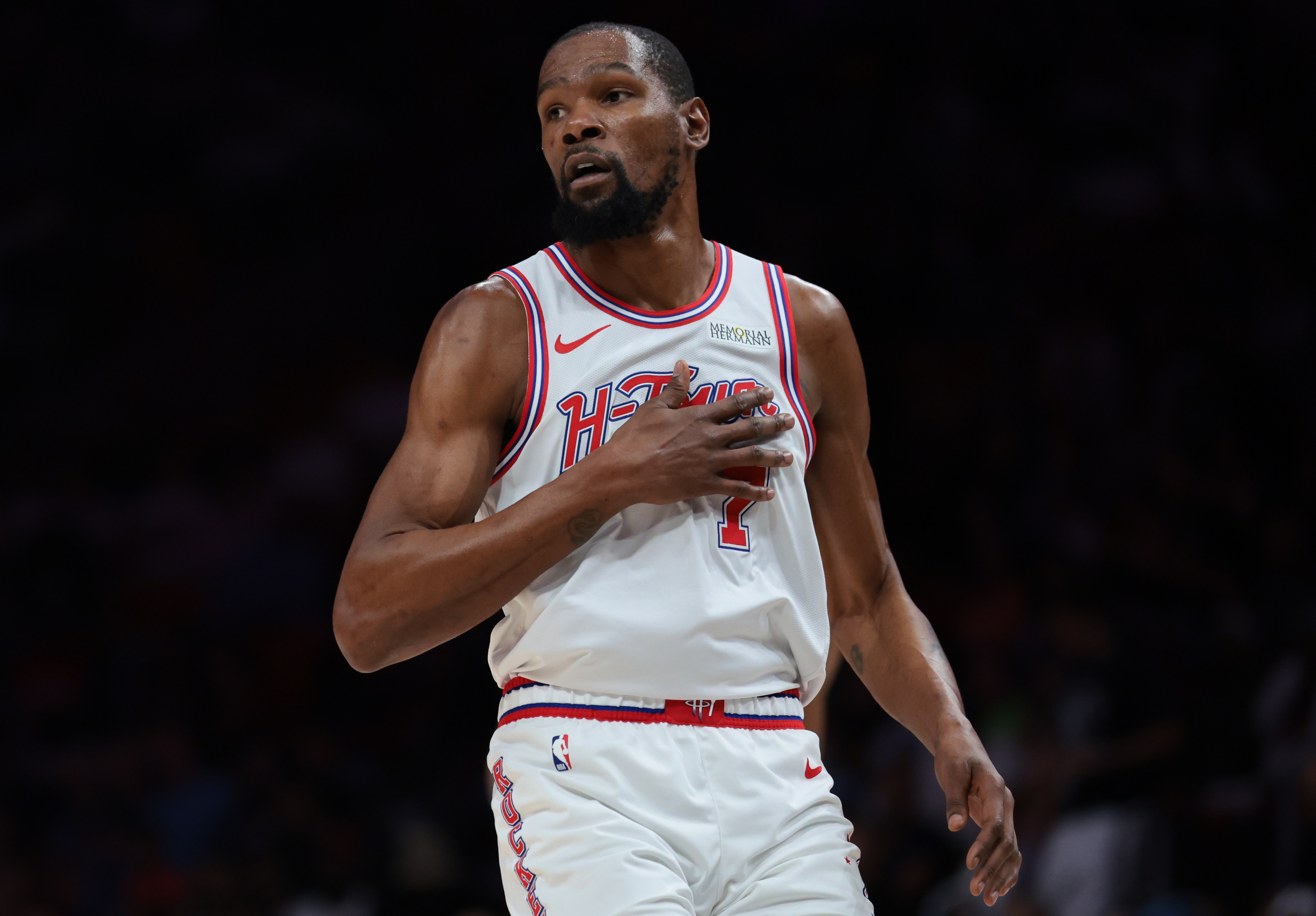 蓝鲸体育-杜兰特：今天防守非常出色 迫使对手陷入阵地进攻&amp;勉强投篮