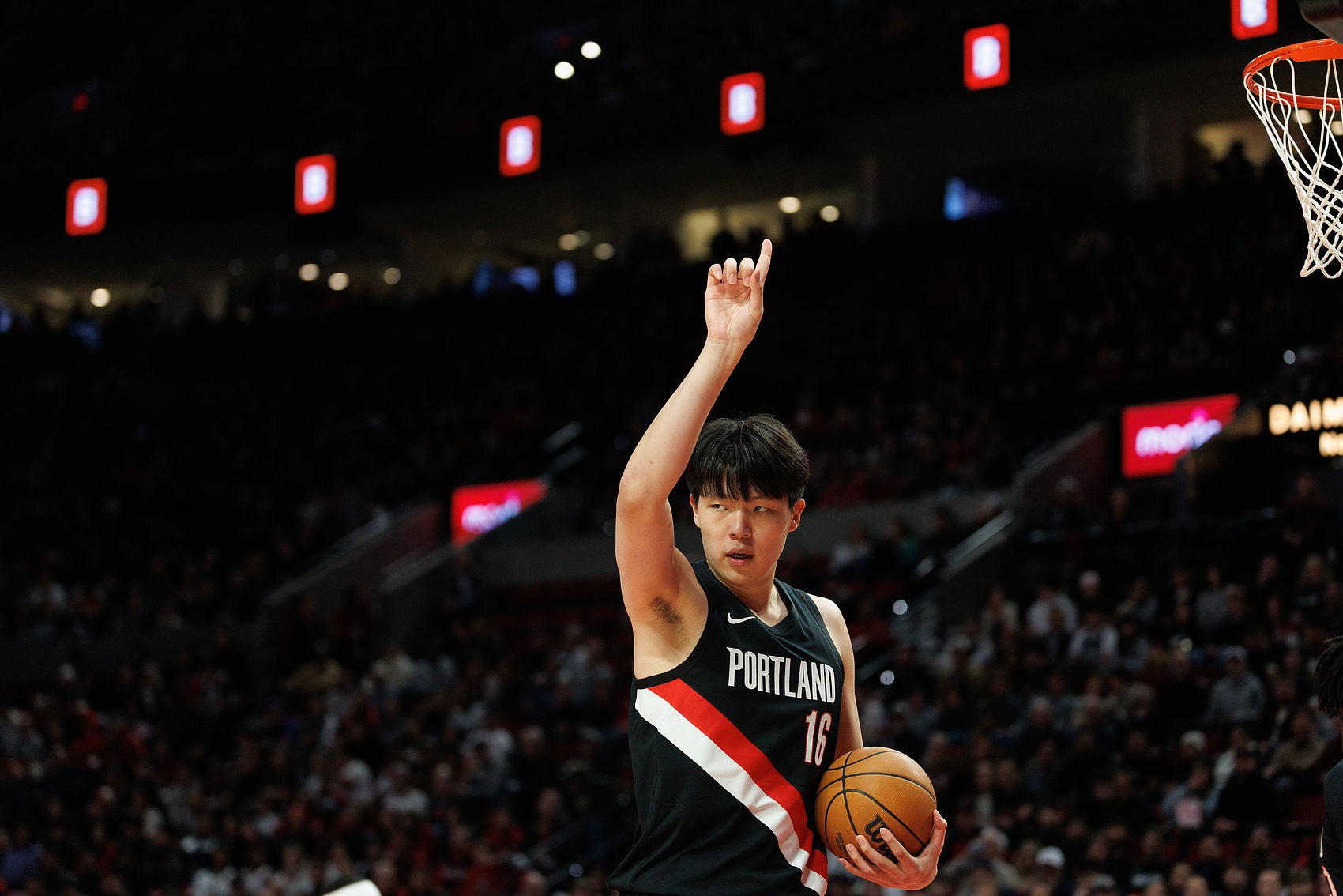 蓝鲸体育官网入口-徐静雨：正常轮换不上杨瀚森就是极其危险了 垃圾时间可不好打